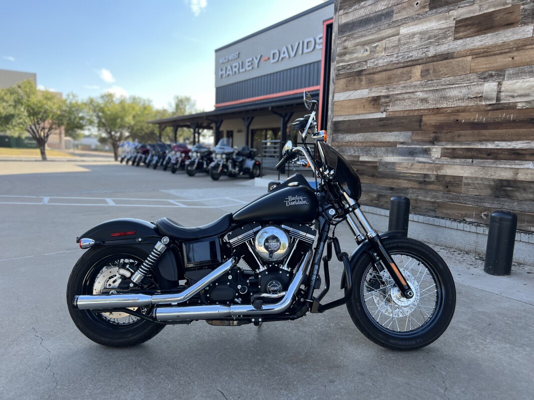 2017 Harley-Davidson Street Bob Black Denim