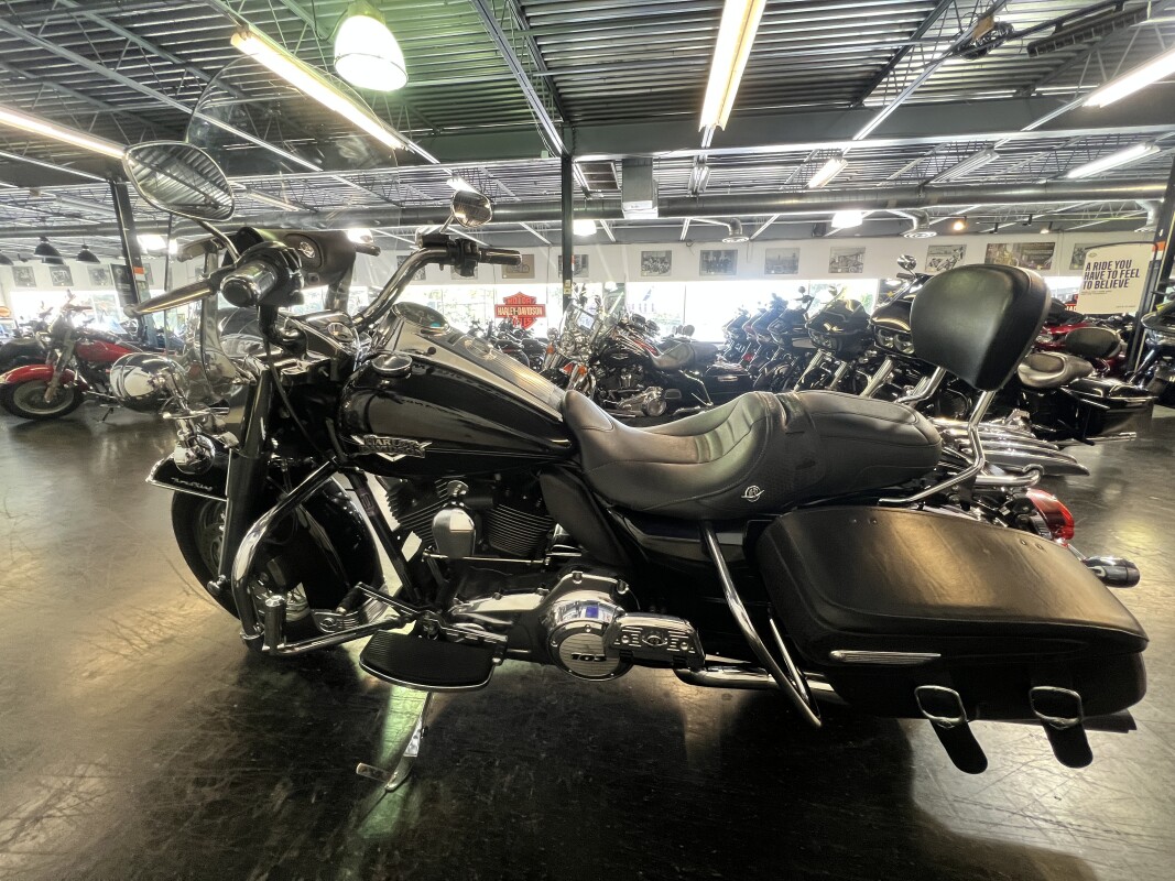 2013 Harley-Davidson Road King Classic Vivid Black FLHRC - Photo 7