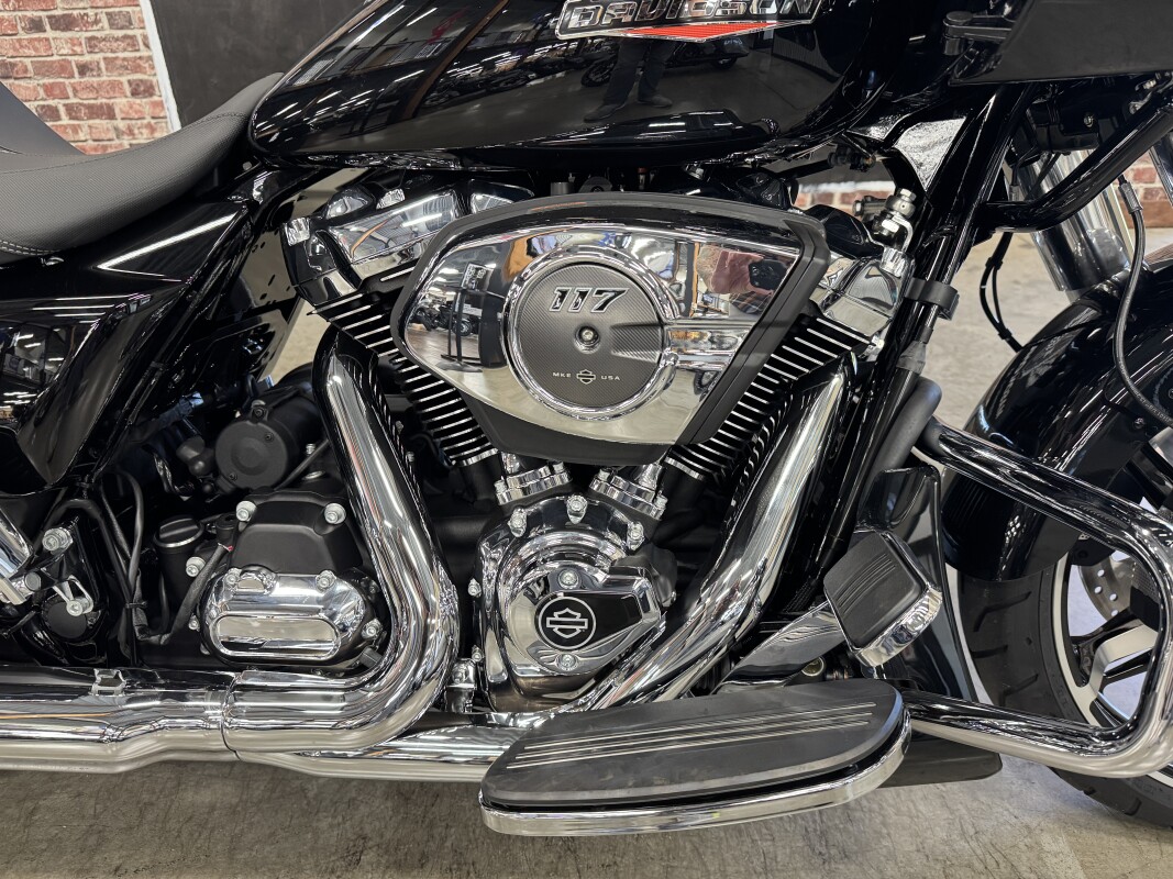 2025 Harley-Davidson Road Glide FLTRX - Photo 2