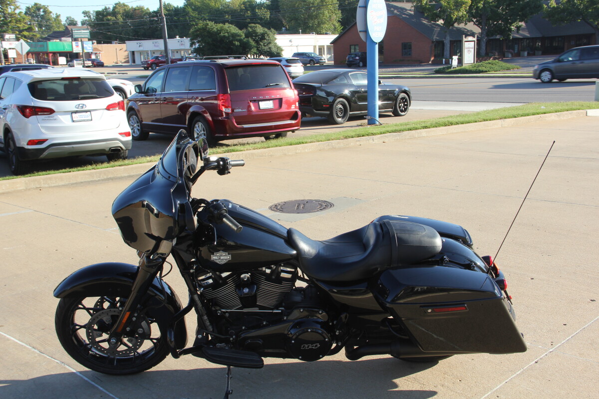 2023 Harley-Davidson Street Glide Special Vivid Black - Black Finish - Photo 3