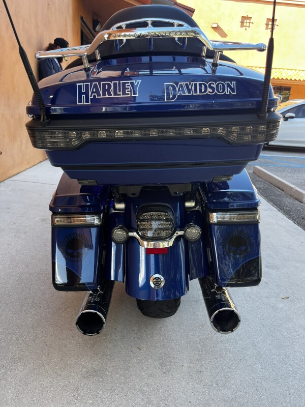 CVO Road Glide Ultra - Photo 9