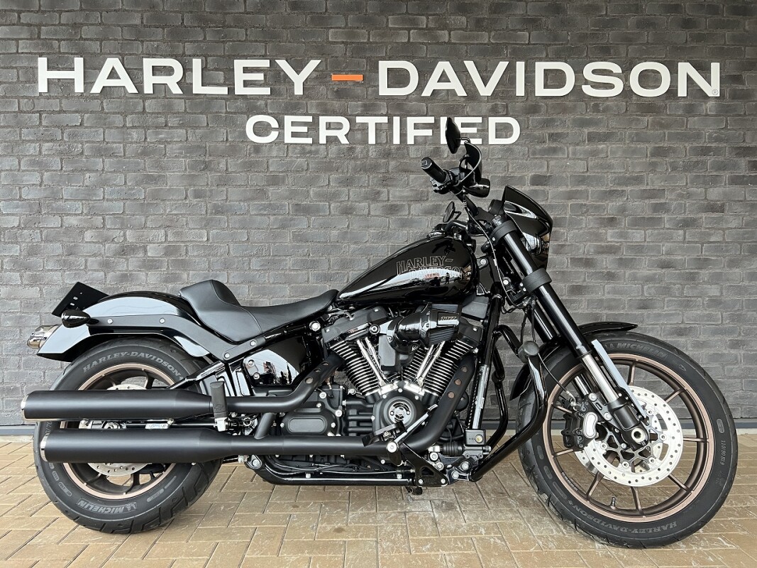 2022 Harley-Davidson® Low Rider® S Vivid Black | Harley-Davidson