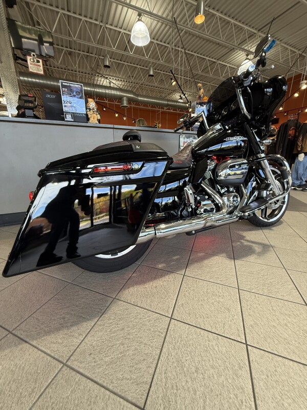 FLHXS 2017 Street Glide Special - Photo 9