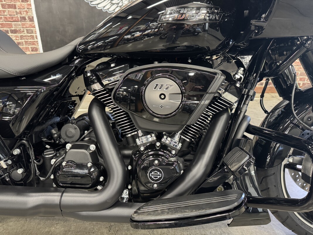 2025 Harley-Davidson Road Glide FLTRX - Photo 2