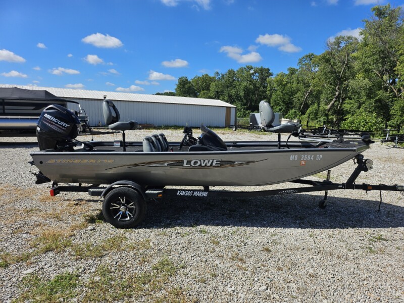 2015 Lowe Stinger 175 C  ~60Hp 4 Stroke w/335 Hours. 