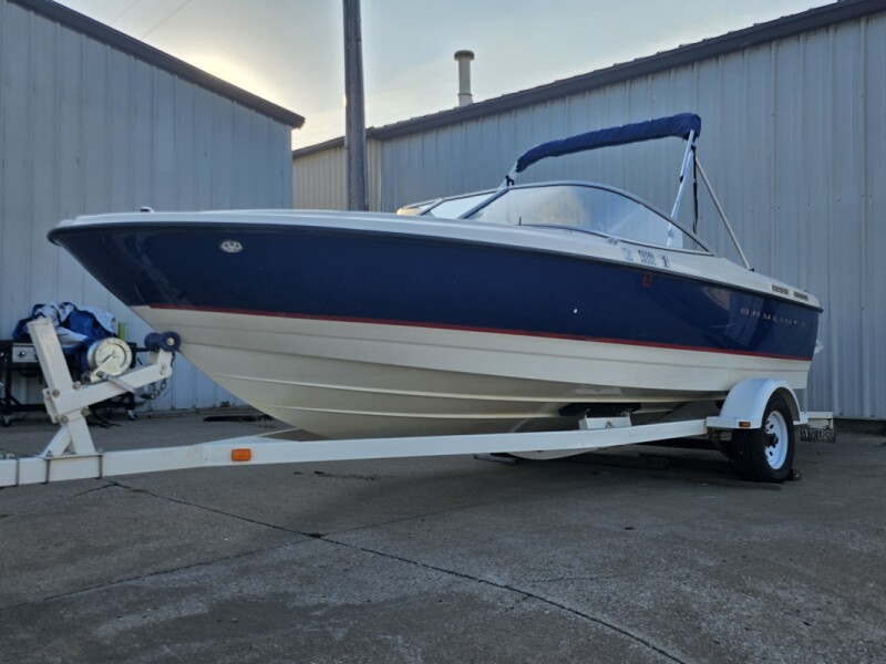 2004 Bayliner 215 BowRider ~220Hp 