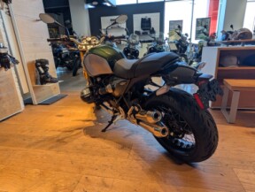 2025 BMW Motorrad R 12 nineT thumb 1