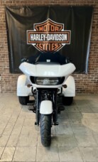 2025 Harley-Davidson<sup>®</sup> Road Glide<sup>®</sup> 3 FLTRT WHITE ONYX PRL thumb 2