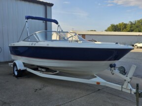 2004 Bayliner 215 BowRider ~220Hp  thumb 2