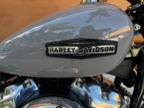 FXBB 2025 Street Bob® thumb 3