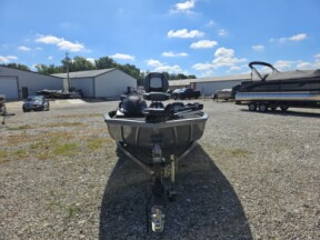 2015 Lowe Stinger 175 C  ~60Hp 4 Stroke w/335 Hours.  thumb 1