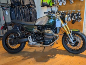 2025 BMW Motorrad R 12 nineT thumb 3