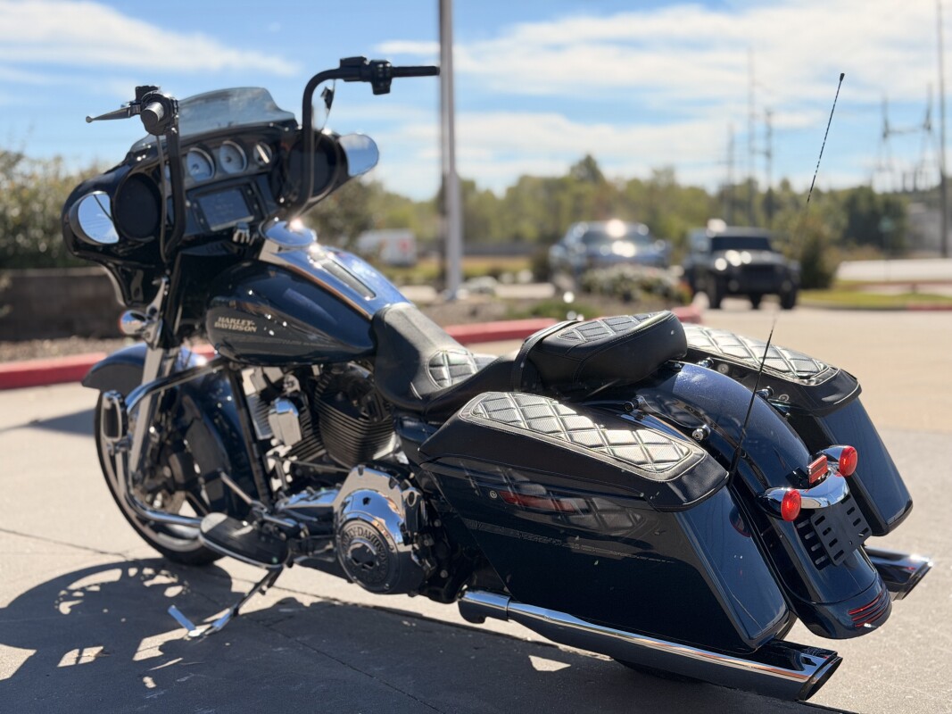 2016 Harley-Davidson Street Glide Special FLHXS Cosmic Blue Pearl 634721 - Photo 4