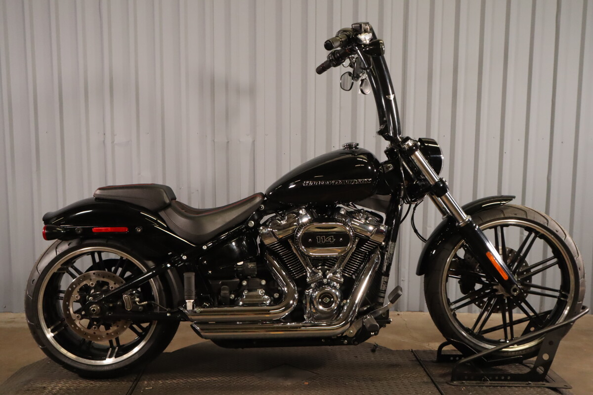 2017 Harley-Davidson® Breakout® FXSB | Patriot Harley-Davidson®