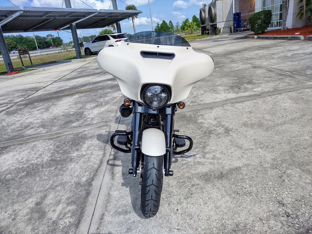 Street Glide ST - Photo 8