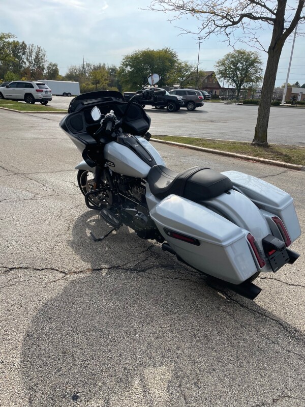 Harley-Davidson Road Glide 2024 FLTRX ATLAS SILVER - Photo 6