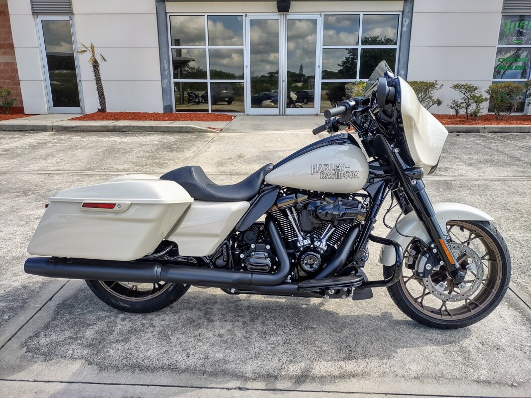 Street Glide ST - Photo 2