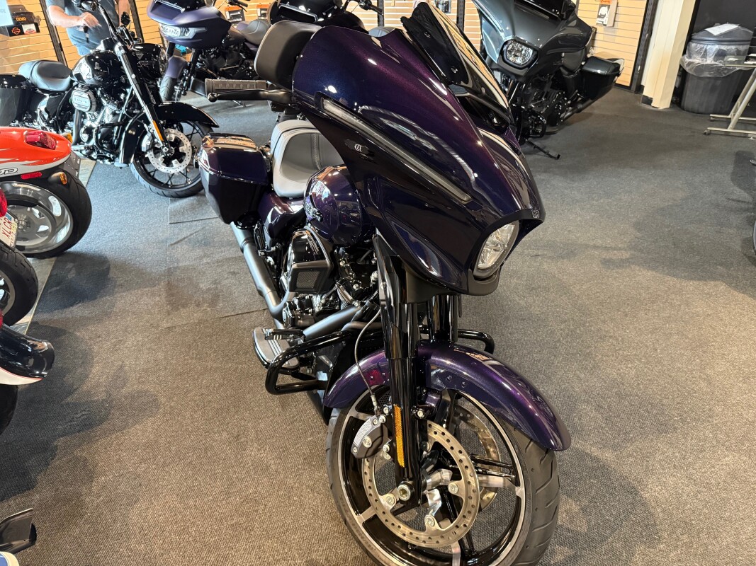 FLHX 2025 Street Glide - Photo 3