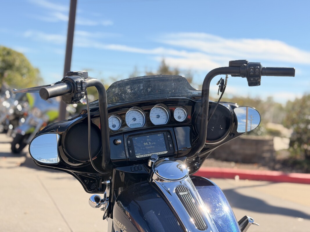 2016 Harley-Davidson Street Glide Special FLHXS Cosmic Blue Pearl 634721 - Photo 6