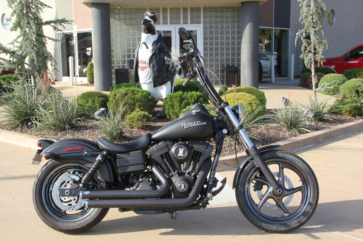 2012 Harley-Davidson Street Bob Black Denim - Photo 2