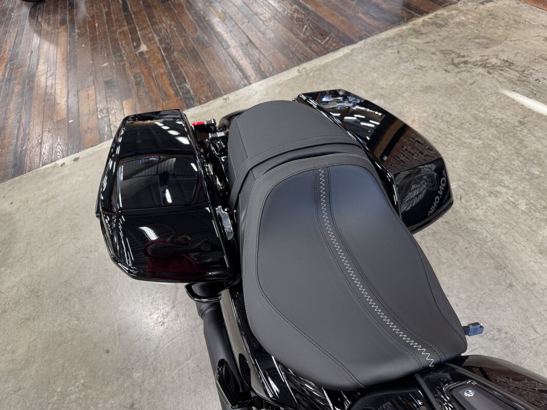 2025 Harley-Davidson Road Glide FLTRX - Photo 5