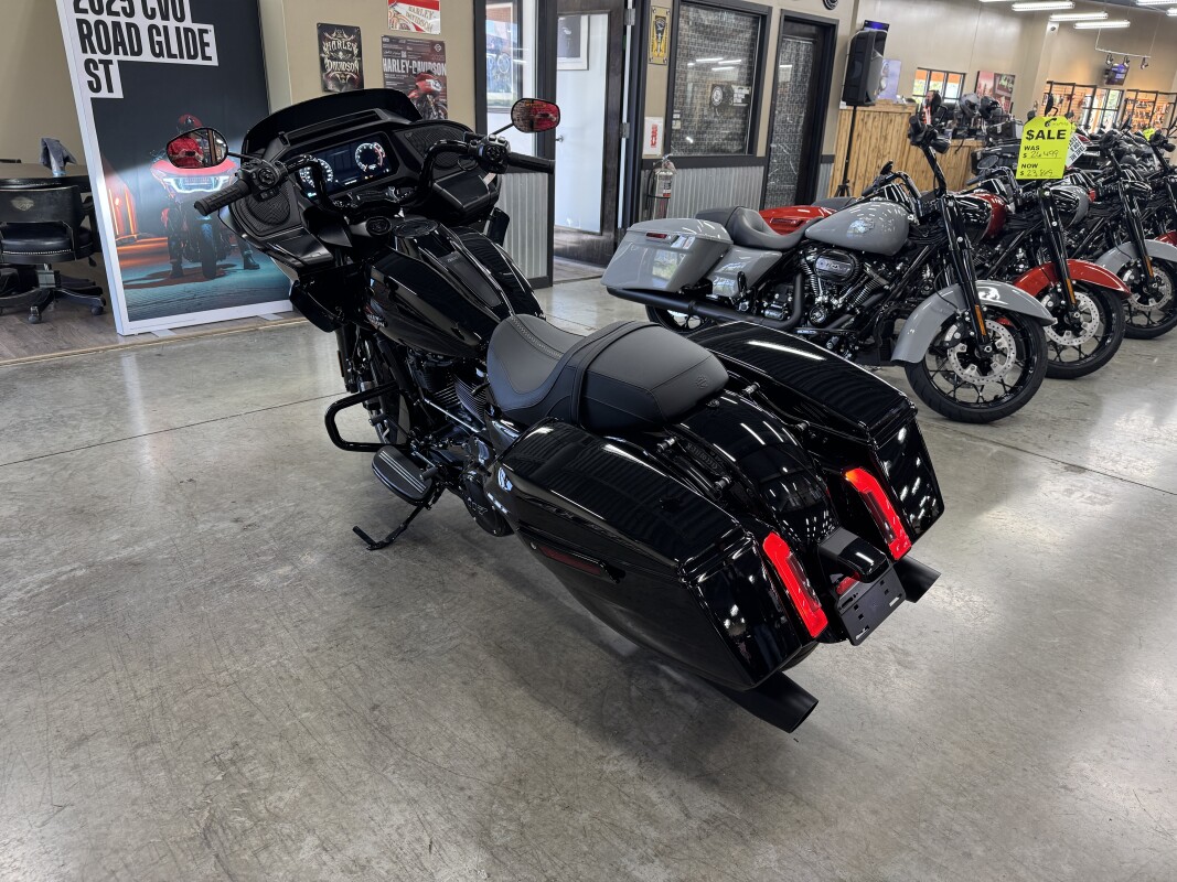 2025 Harley-Davidson Road Glide FLTRX - Photo 7