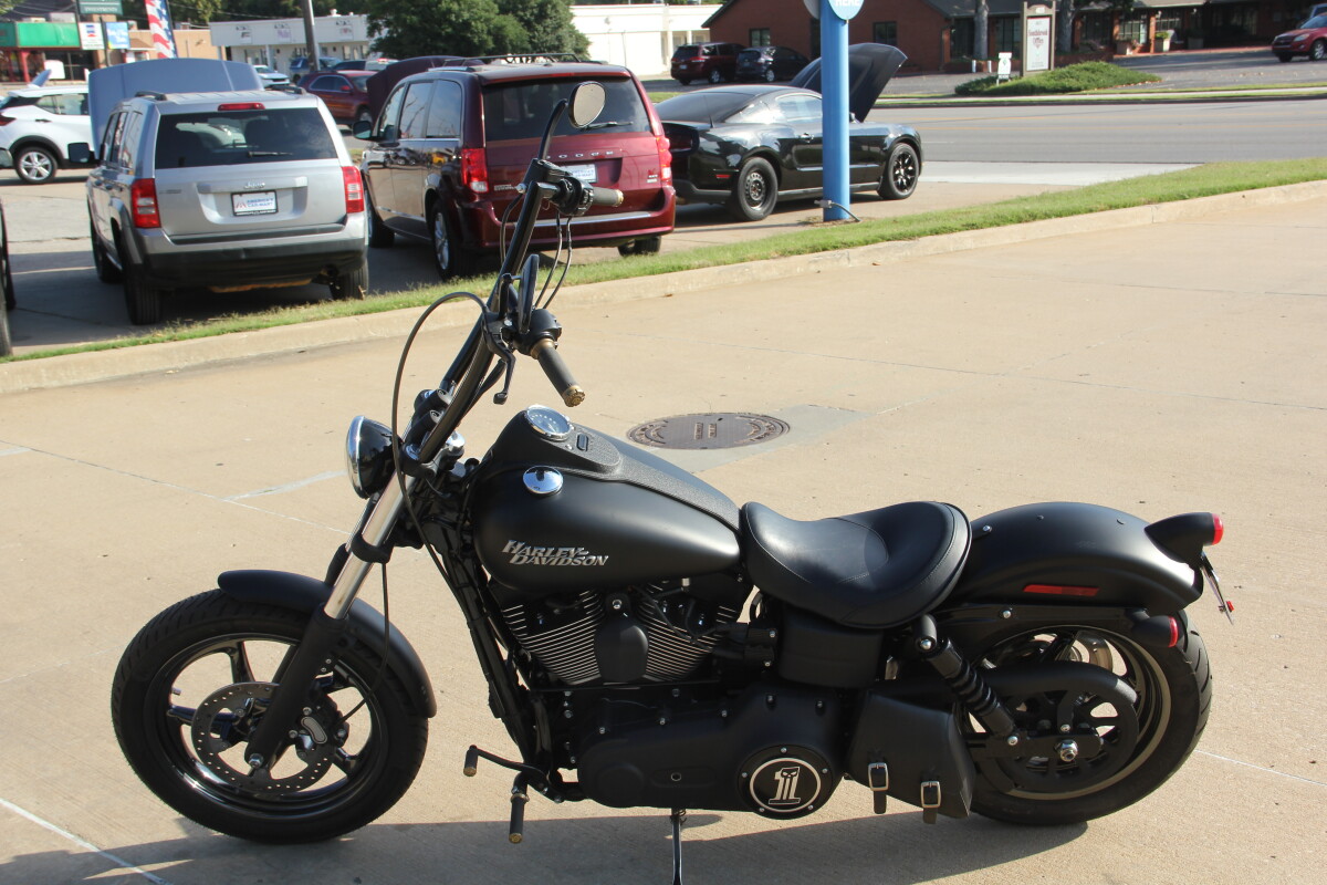 2012 Harley-Davidson Street Bob Black Denim - Photo 3