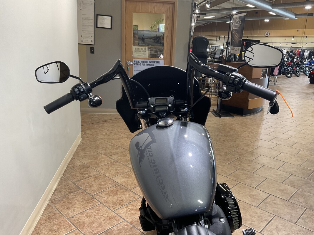2022 Harley-Davidson Street Bob 114 Gauntlet Gray Metallic FXBBS - Photo 6