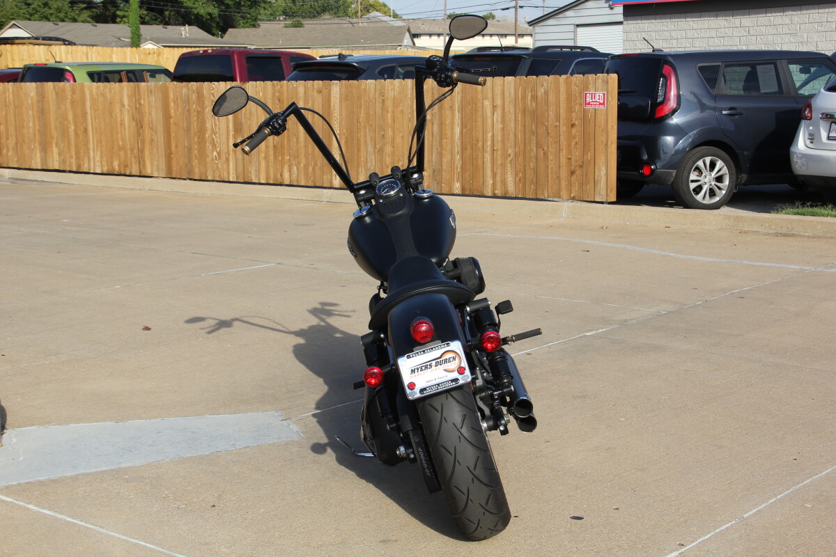 2012 Harley-Davidson Street Bob Black Denim - Photo 9