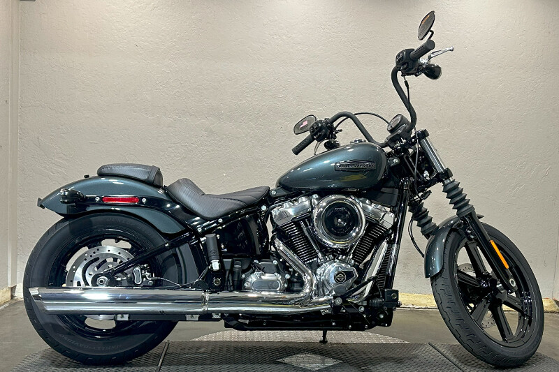 Harley-Davidson Street Bob 2025 FXBB 84616215DT IRON HORSE MTLC