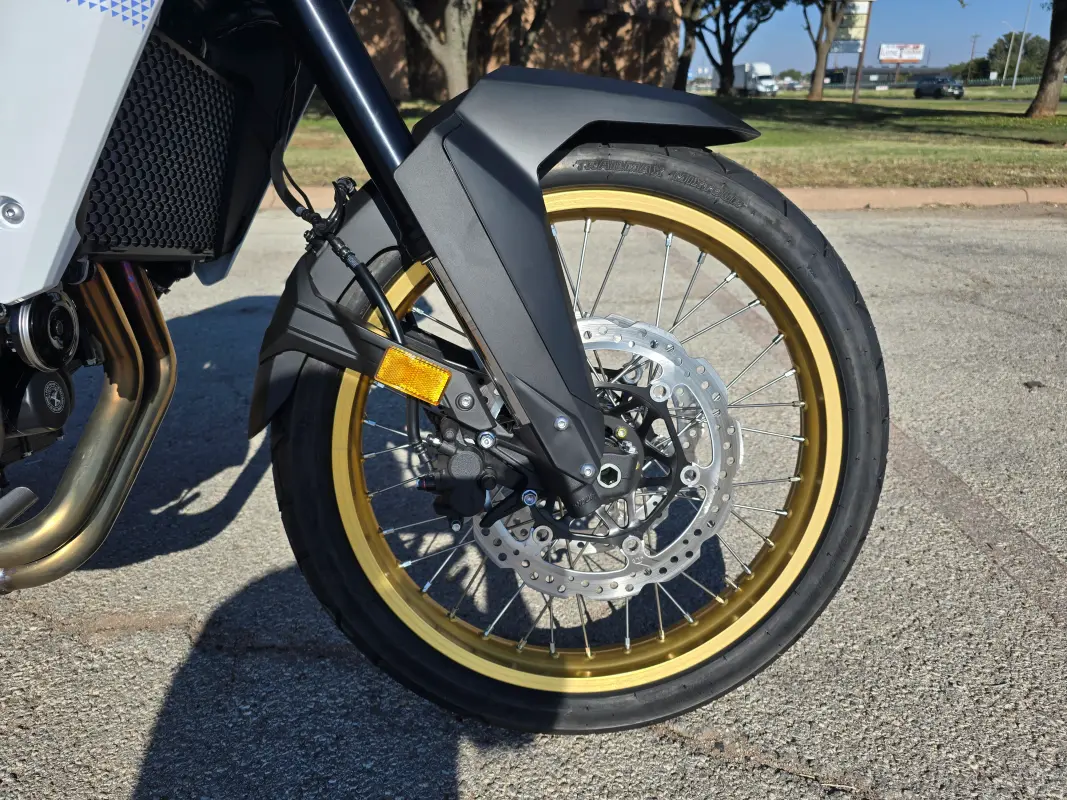 2025 Honda Transalp - Photo 6