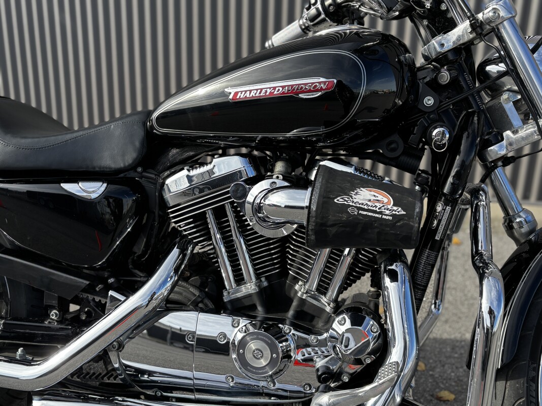 2008 Harley-Davidson 1200 Custom Vivid Black - Photo 2