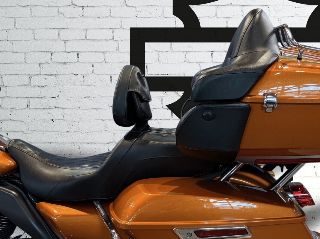 2014 Harley-Davidson Electra Glide Ultra Limited Two-Tone Amber Whiskey/Brilliant Silver - Photo 6