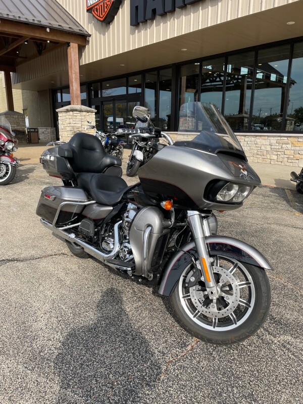 Harley-Davidson Road Glide Ultra 2016 FLTRU BIL SLVR/V BLK W/PINSTRIPE - Photo 6