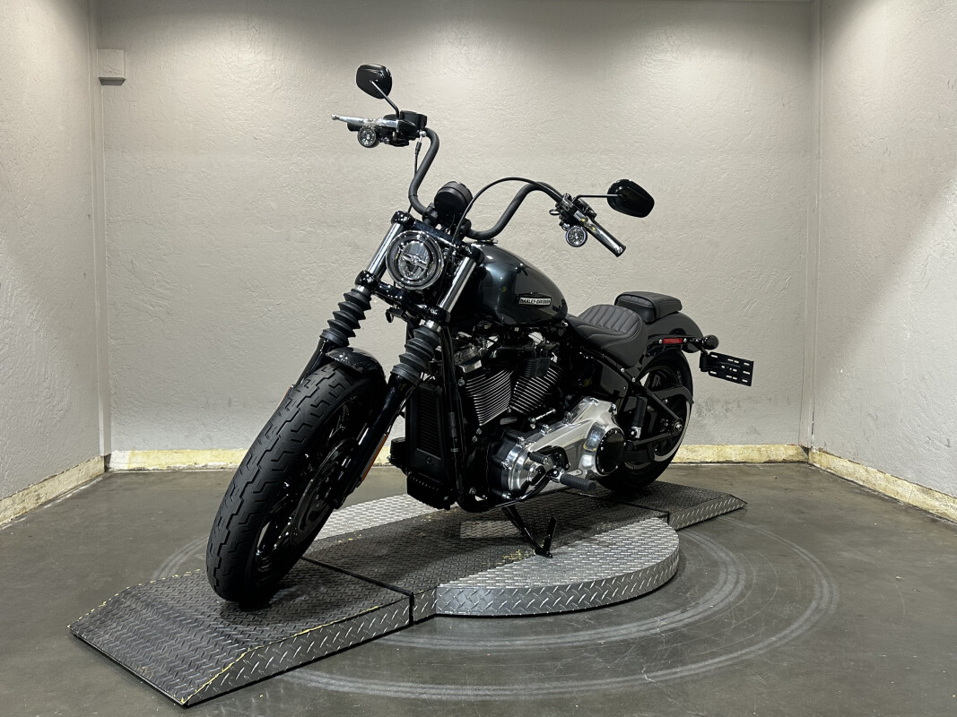 Harley-Davidson Street Bob 2025 FXBB 84616215DT IRON HORSE MTLC - Photo 2