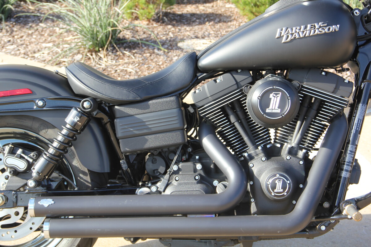 2012 Harley-Davidson Street Bob Black Denim - Photo 10