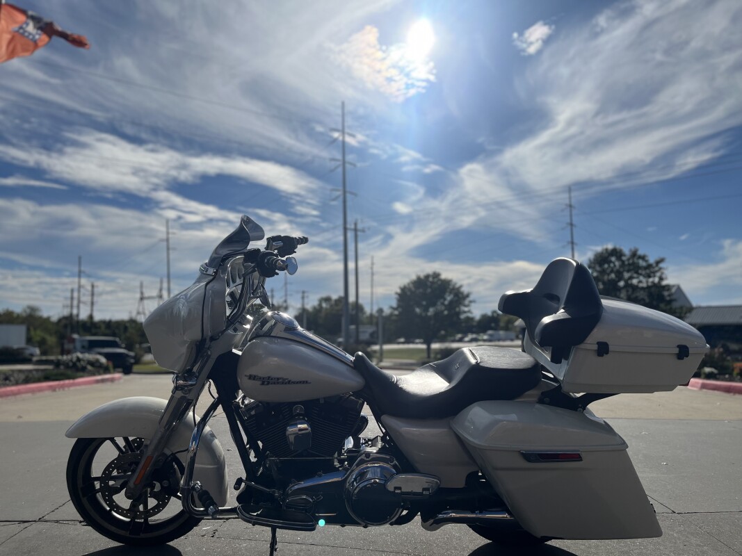 2014 Harley-Davidson Street Glide FLHX WHITE 615484 - Photo 5