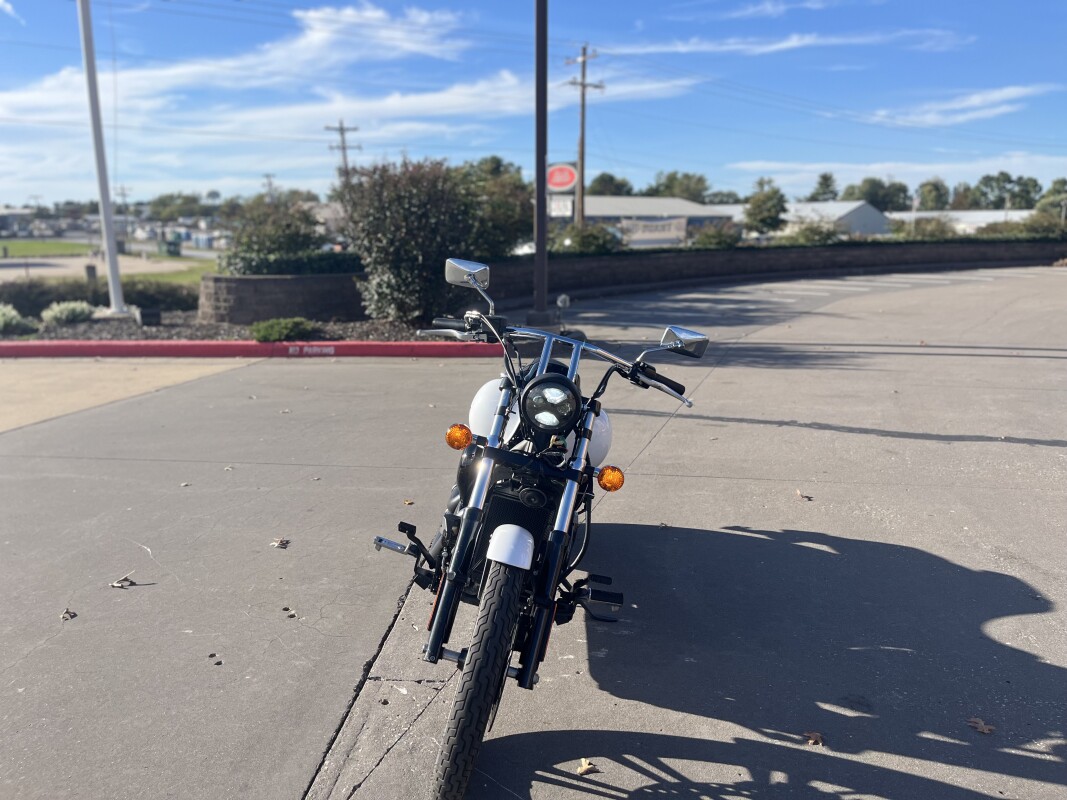 2016 Kawasaki Vulcan 900 Custom VN900CGF Pearl Crystal White/Metallic Carbon Gray 065094 - Photo 8