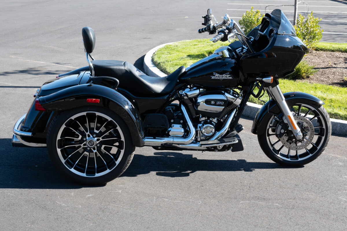 Used 2023 Vivid Black Harley-Davidson® Tri Glide® – FLHTCUTG