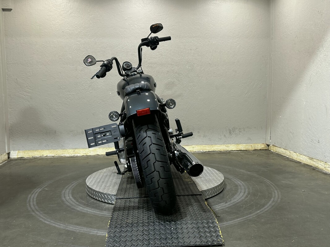 Harley-Davidson Street Bob 2025 FXBB 84616215DT IRON HORSE MTLC - Photo 4
