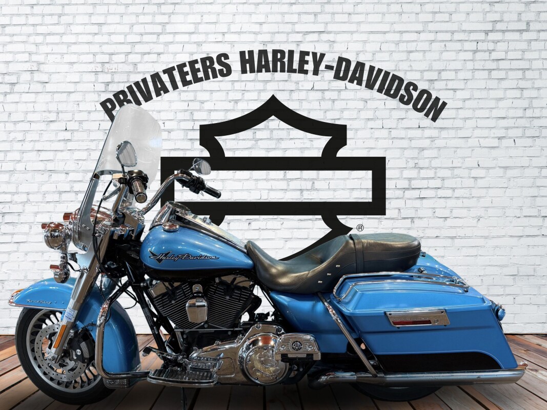 2011 Harley-Davidson Road King Cool Blue Pearl/Vivid Black - Photo 2