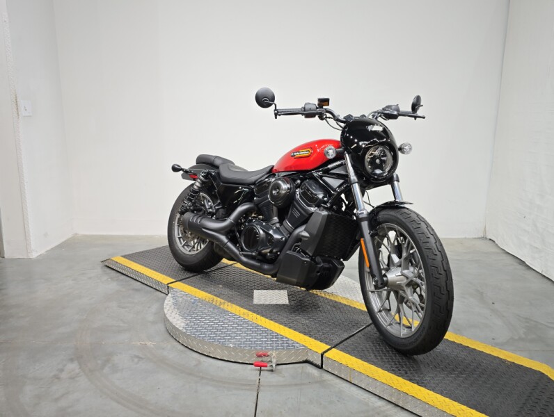 RH975S 2025 Nightster™ Special