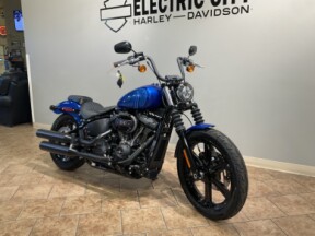 2024 Harley-Davidson® Street Bob® 114 Blue Burst FXBBS thumb 2