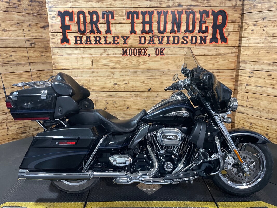 Harley-Davidson CVO Ultra Classic Electra Glide 110th Anniversary Edition 2013 FLHTCUSE8-ANV Ann