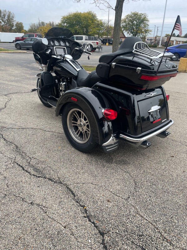 Harley-Davidson Tri Glide Ultra 2014 FLHTCUTG BLACK - Photo 7