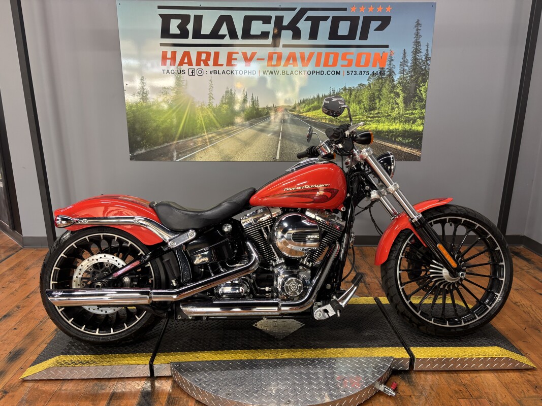 2017 Harley-Davidson Breakout LAGUNA ORANGE