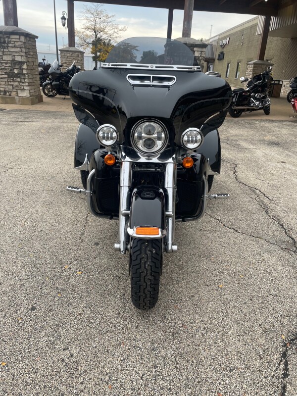 Harley-Davidson Tri Glide Ultra 2014 FLHTCUTG BLACK - Photo 4