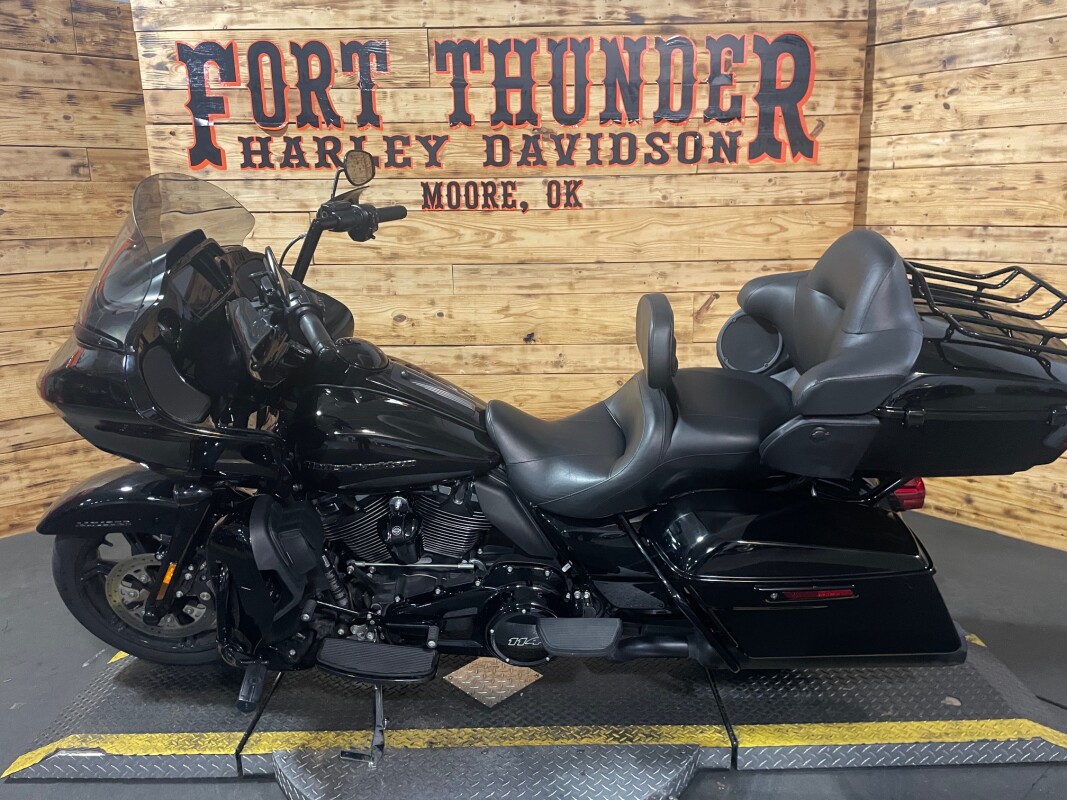 Harley-Davidson Road Glide Limited 2020 FLTRK VIVID BLACK - Photo 8
