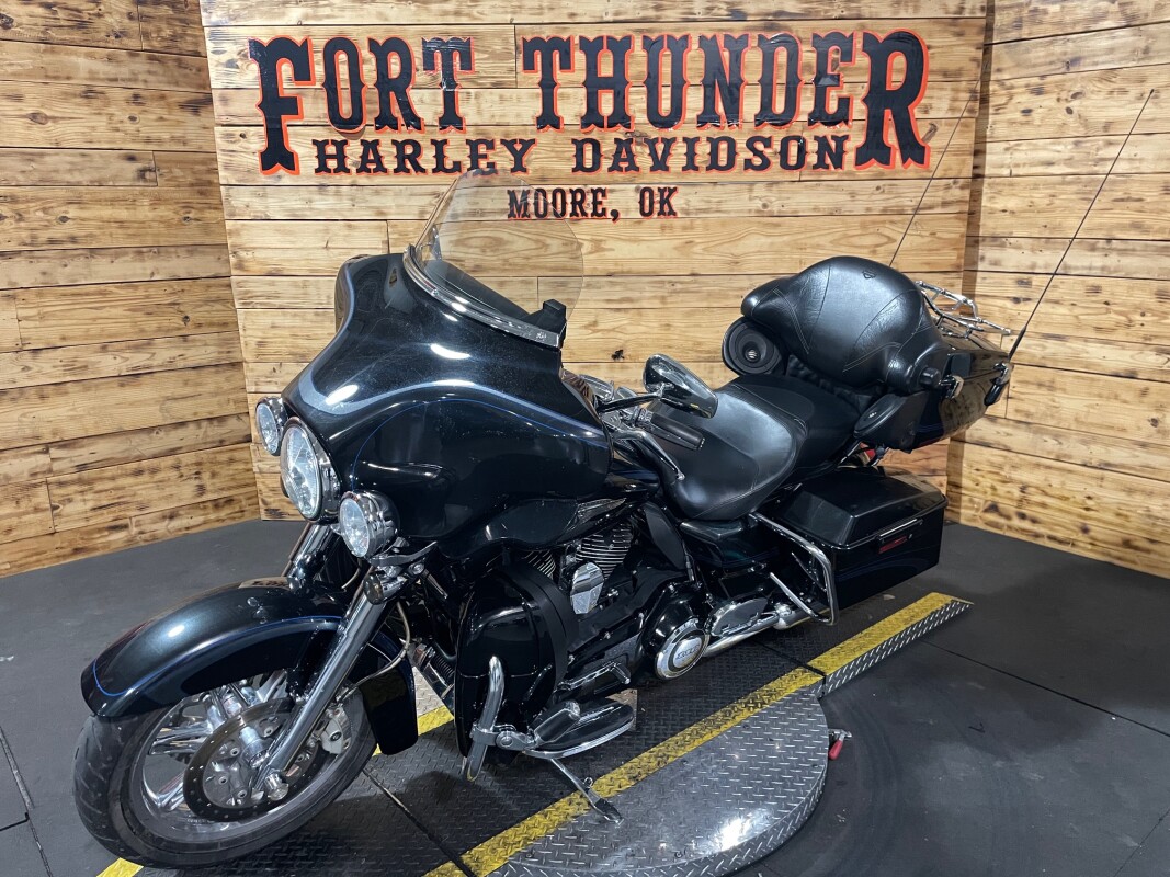 Harley-Davidson CVO Ultra Classic Electra Glide 110th Anniversary Edition 2013 FLHTCUSE8-ANV Ann - Photo 7