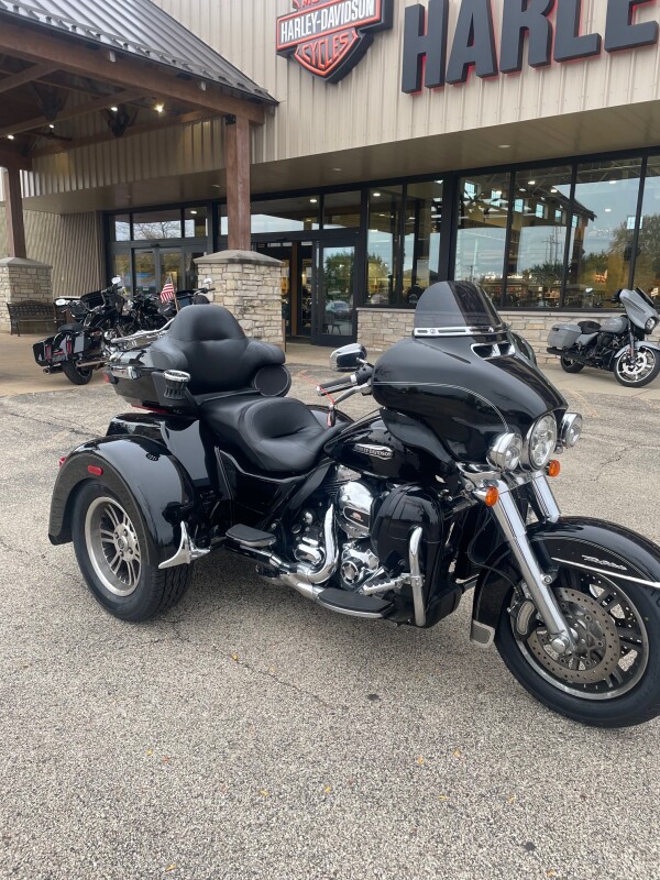 Harley-Davidson Tri Glide Ultra 2014 FLHTCUTG BLACK - Photo 3